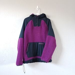 Under Armour Men's Mission Bouclé Anorak 1/4 Zip Jacket in purple and black